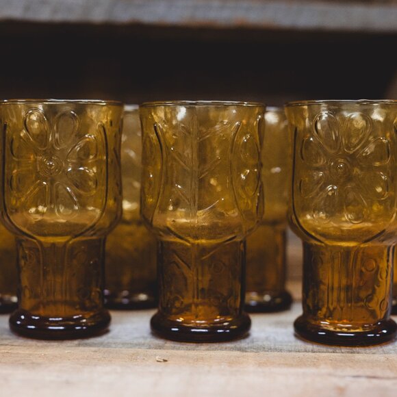 Vintage 1970s Libby Country Garden Glasses – Honey Gold 🍯 Set of 7 - Picture 2 of 7